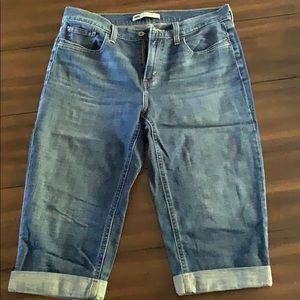Women’s Levi’s Bermuda Shorts Jeans 10